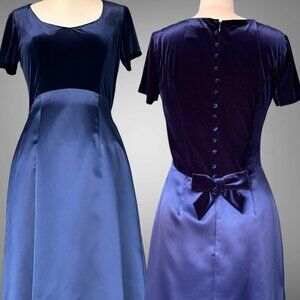 Papell | Scoop Neck A-Line Velour - Satin Gown With Bow in Back | Size 8